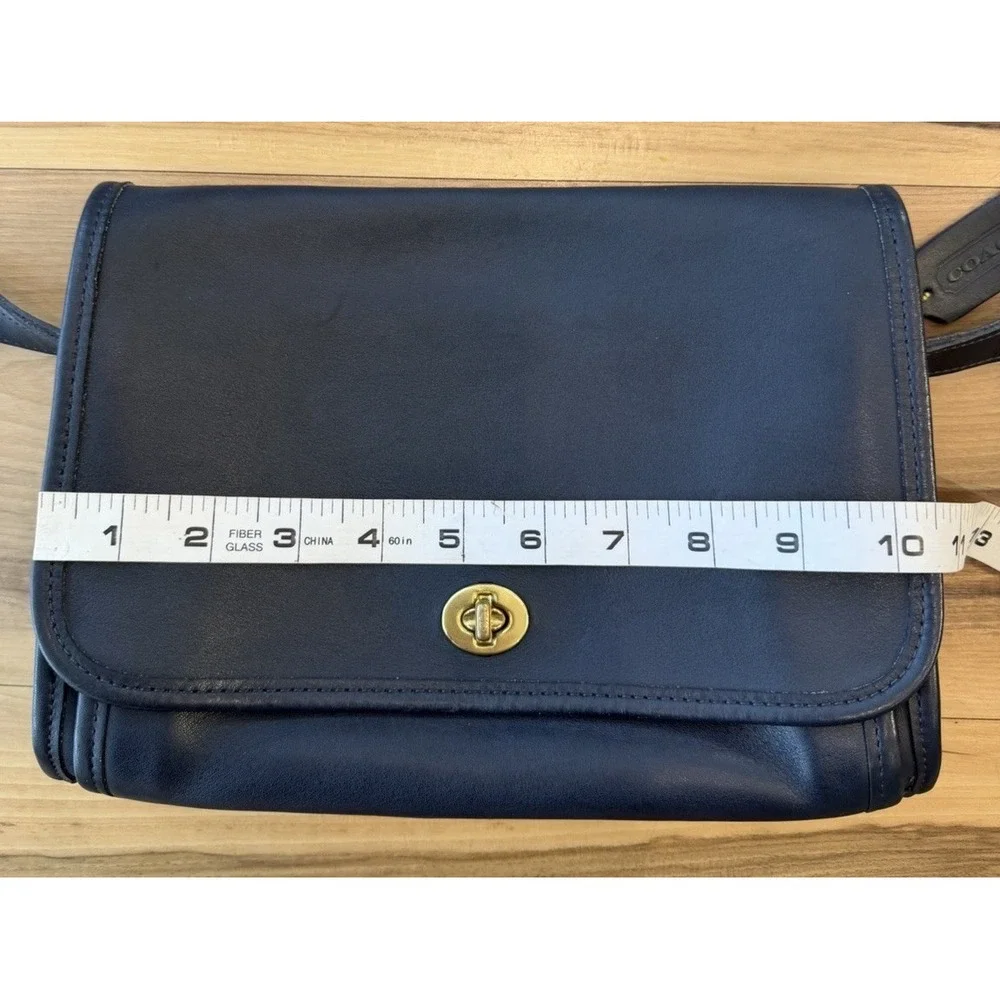 Vintage Coach 9812 Ridgefield Bag Navy Blue Glovetanned Leather Turn Lock USA